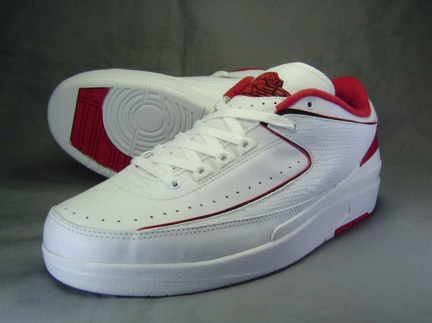 Air Jordan 2 Low White / Black - Varsity Red